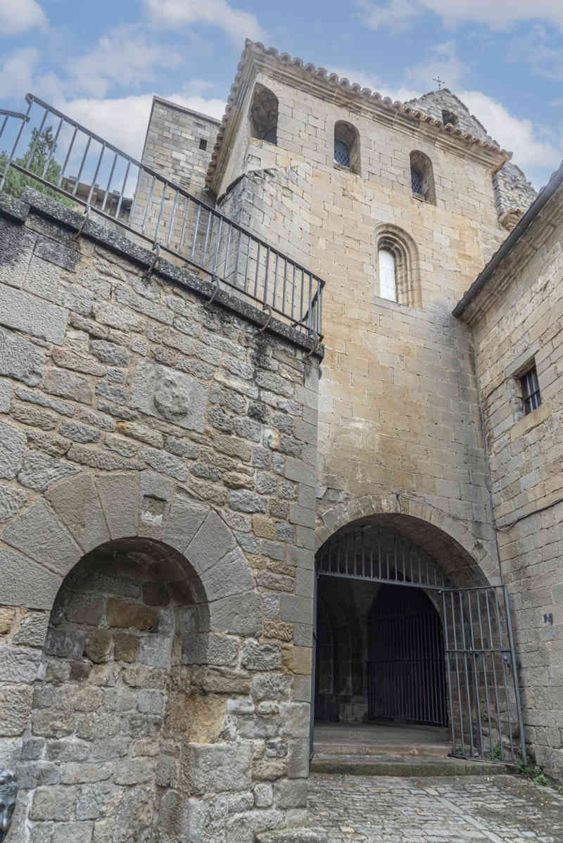 Zaragoza - Sos del Rey Católico 11 - iglesia de San esteban.jpg